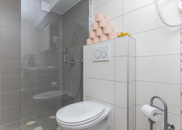 Апартаменты With Parking Space Brela, Makarska - 11687 *